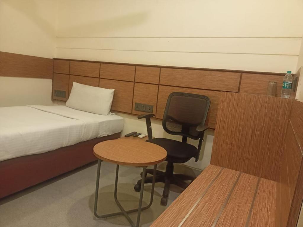 Max Hotels Prayagraj Exterior photo