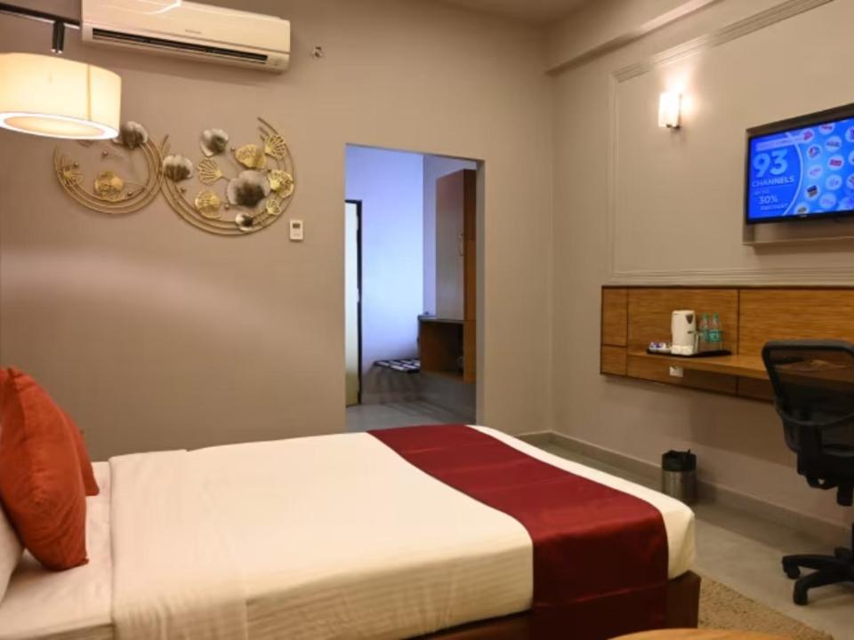 Max Hotels Prayagraj Exterior photo
